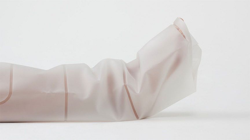 写真：マッサージ開始前のエアーバッグの様子