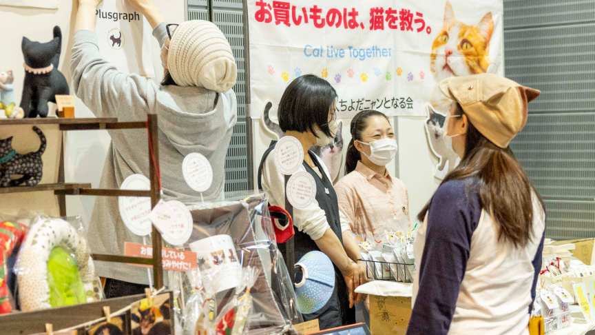 チャリティマーケットの様子です。