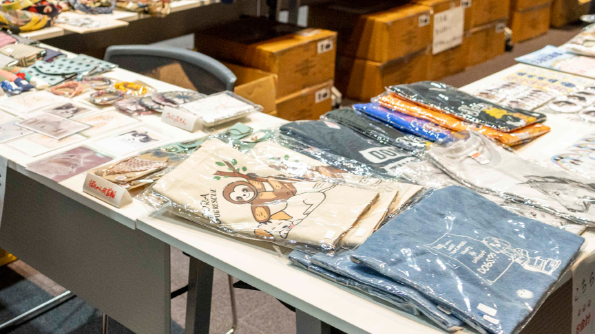 チャリティマーケットの様子です。