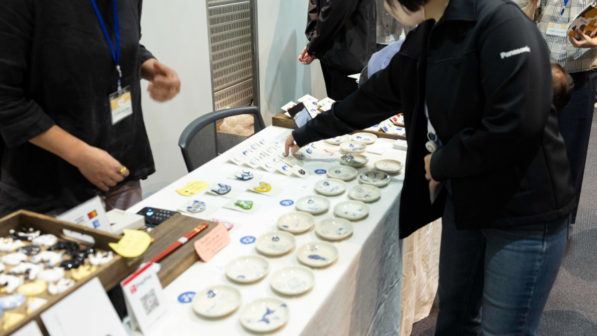 チャリティマーケットの様子です。