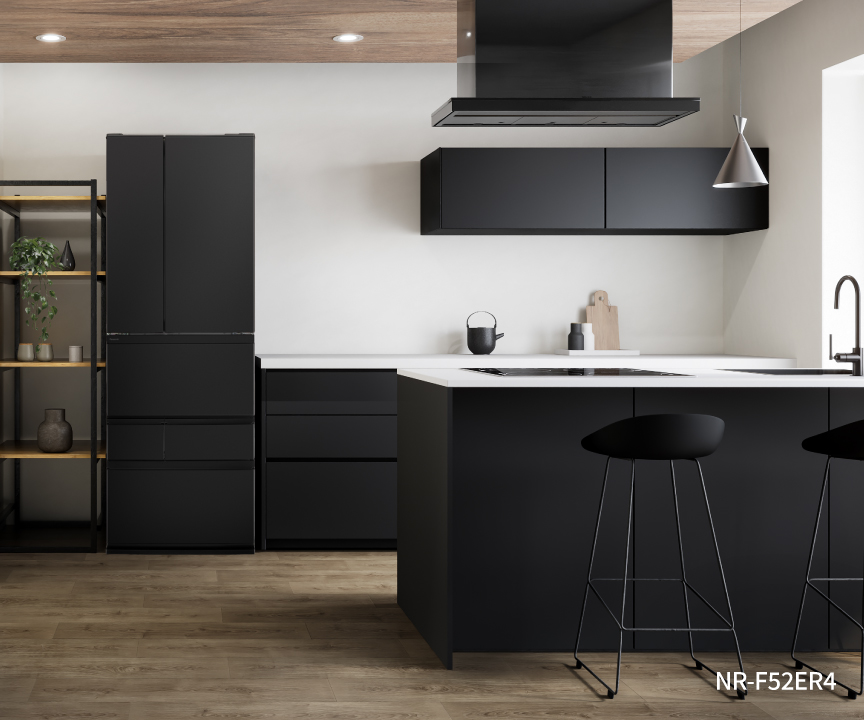 画像：NR-F52ER4をキッチンに設置したイメージ