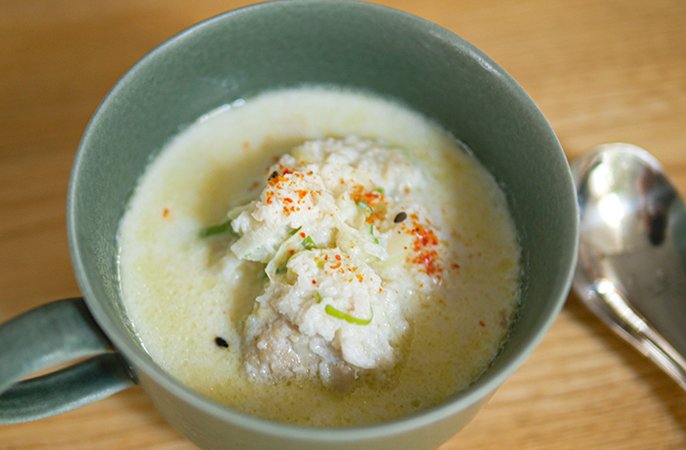 写真：鶏団子のミルクスープ