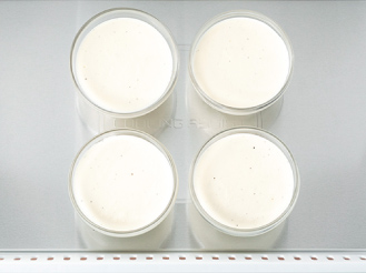 画像：器に入れて冷やしているイメージ