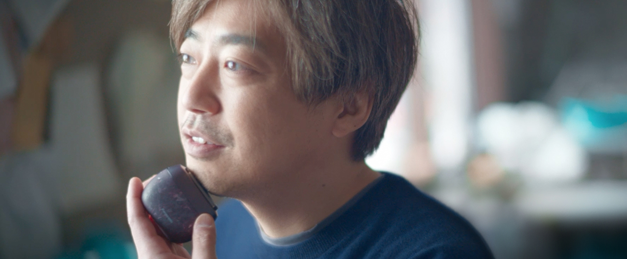 和田山さんにES-PV70を使用していただいている様子