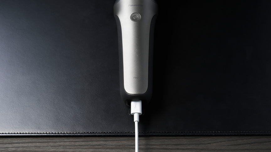 写真：USB充電をしている様子