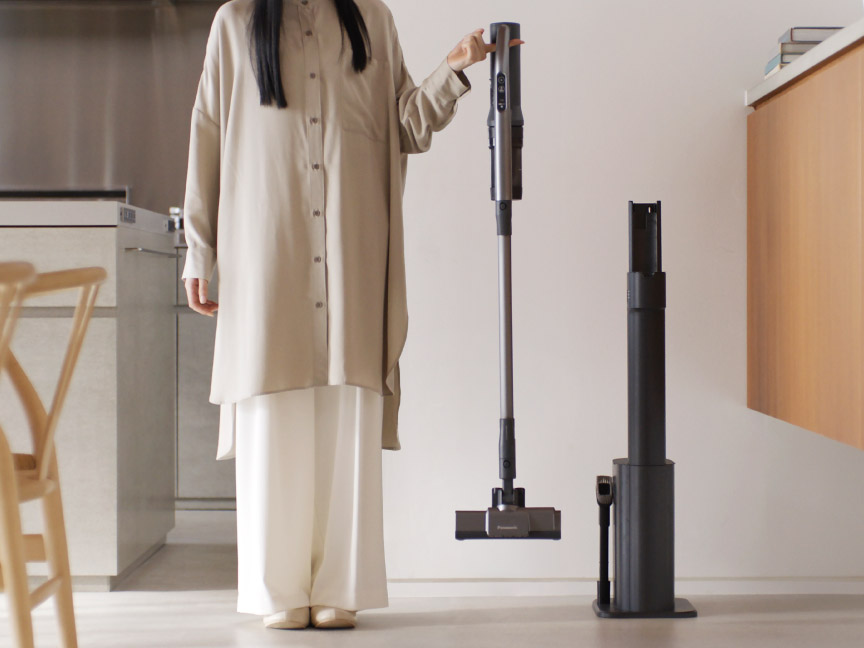 片手で軽々。 わずか1.2kgの軽さ