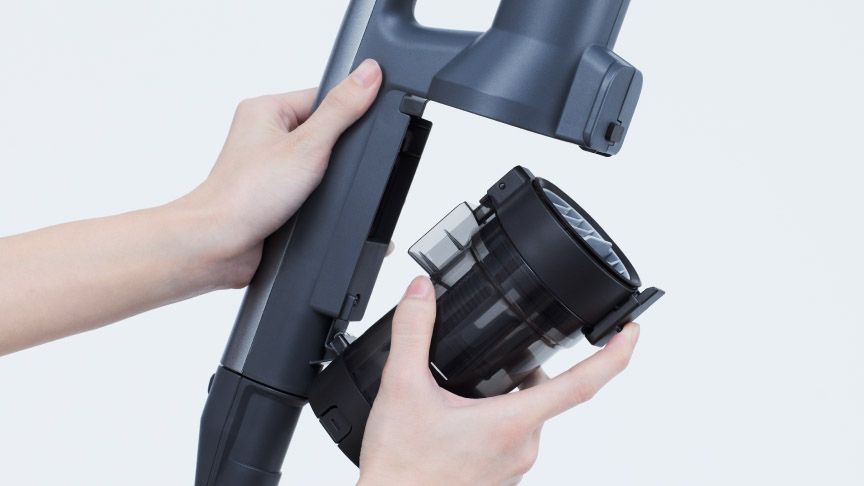 ダストボックスを本体から取外ししている様子