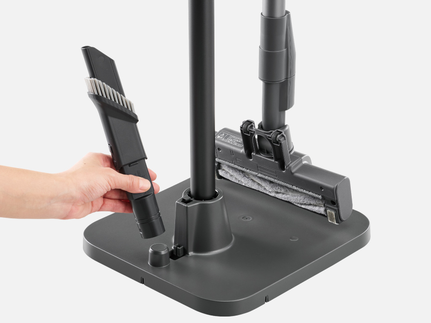 写真：アタッチメントを台に収納する様子