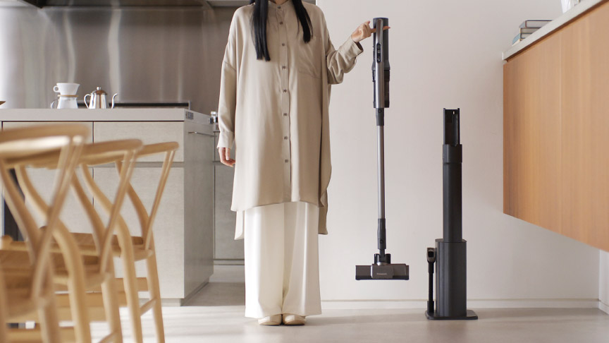 片手で軽々。 わずか1.2kgの軽さ