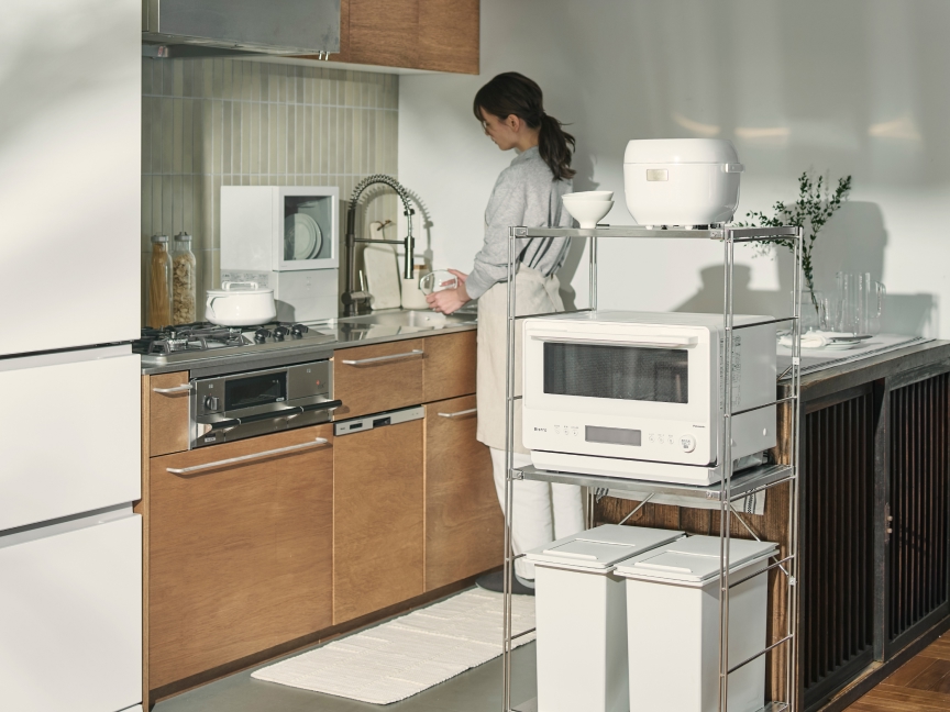 写真：白 キッチン Kitchen 一人