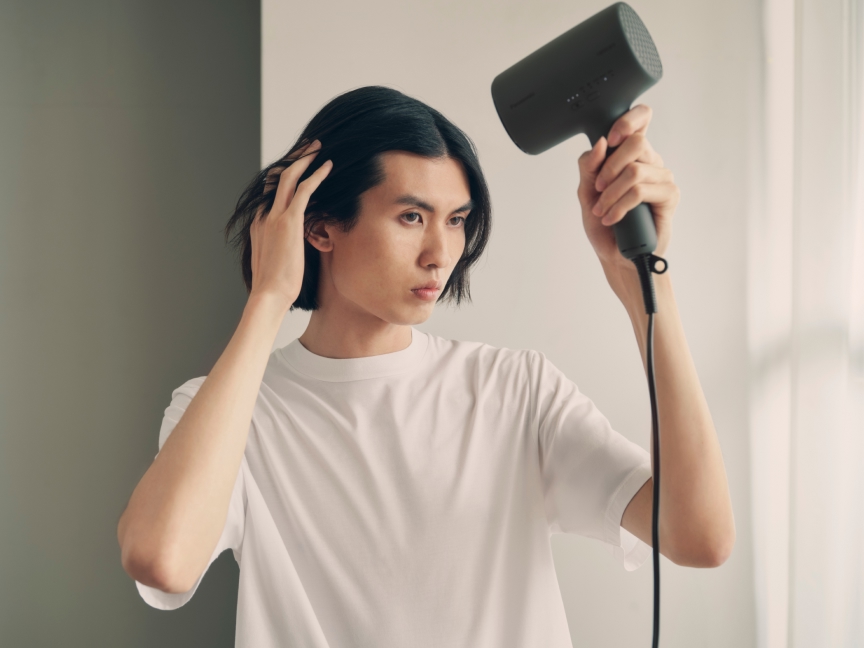 写真：黒 洗面所 Washroom ドライヤー