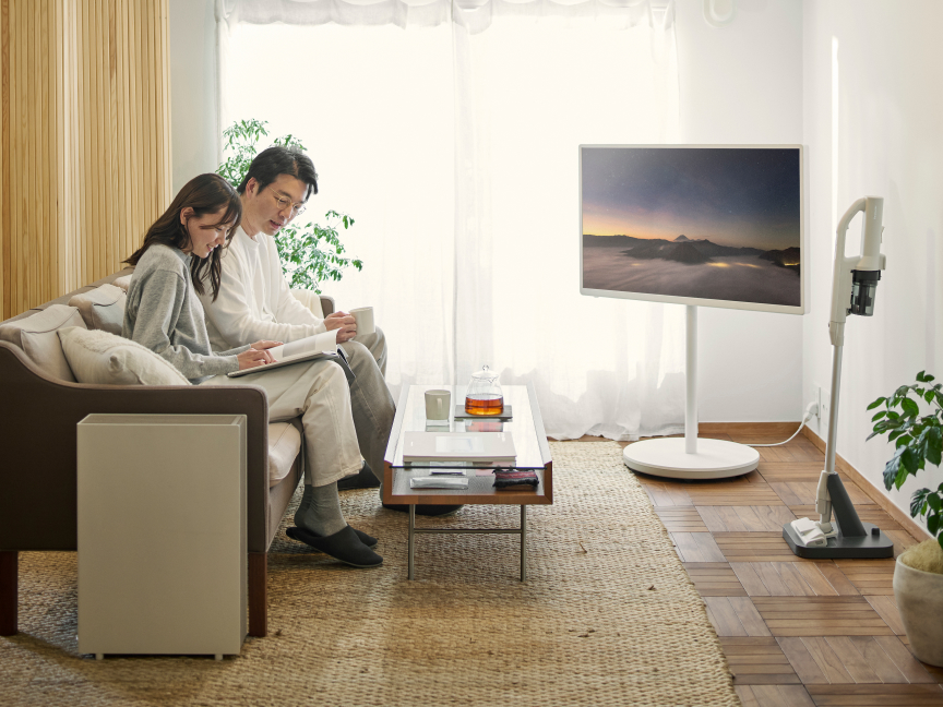 写真：白 リビング Living 2人