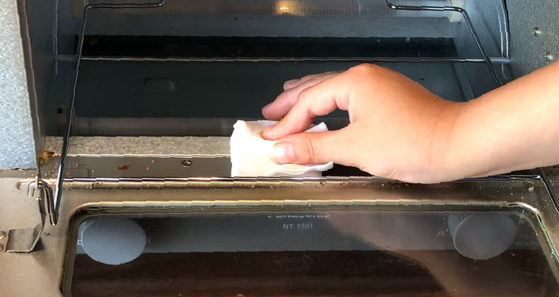 写真：NT-T501はトレイが簡単に取り出せる