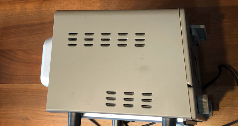 写真：トースターの側面