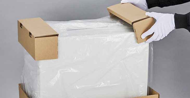 画像：部品確認・梱包