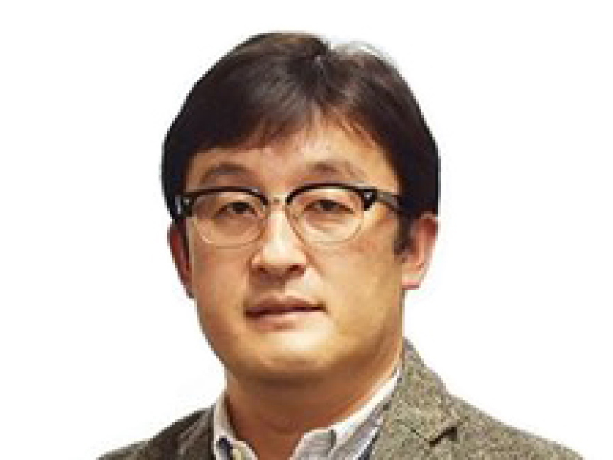 岡 浩一朗（おか こういちろう）さん