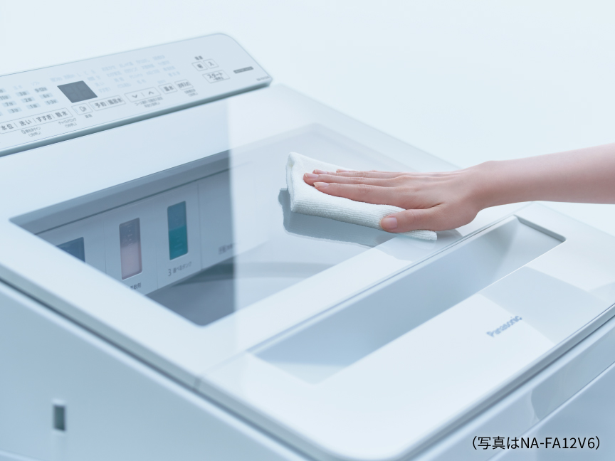 蓋の上面を拭くイメージ　（写真はNA-FA12V6）