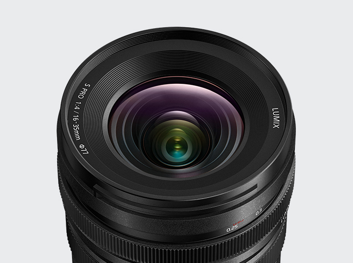 LUMIX S PRO 16-35mm F4 | Sシリーズ 交換レンズ | 商品一覧 | LUMIX（ルミックス） ミラーレス一眼カメラ・デジタルカメラ  | Panasonic