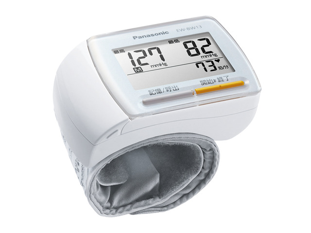 写真：手くび血圧計 EW-BW13-W（ホワイト）
