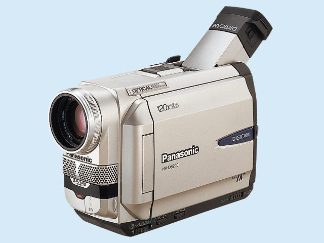 写真：液晶デジタルビデオカメラ NV-DS200