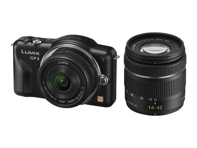 パナソニック　ミラーレス一眼 Lumix GF3W ダブルレンズキット　ブラックカメラ