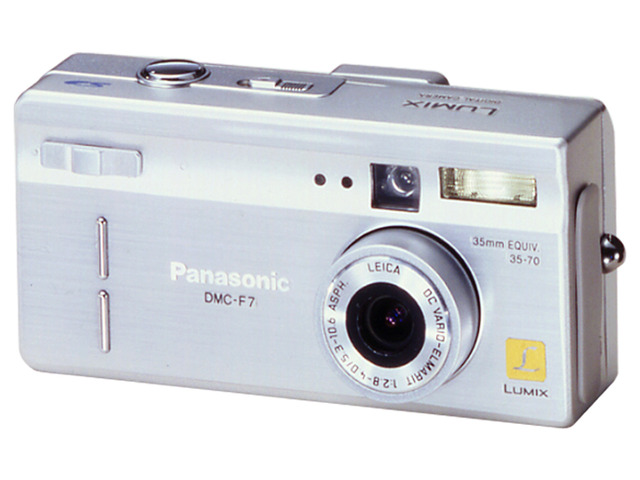 写真：デジタルカメラ DMC-F7-S（シルバー）