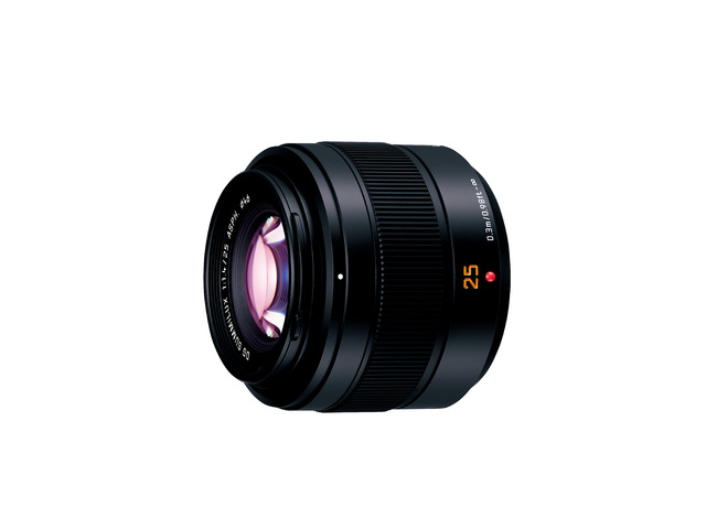 写真：デジタル一眼カメラ用交換レンズ H-XA025